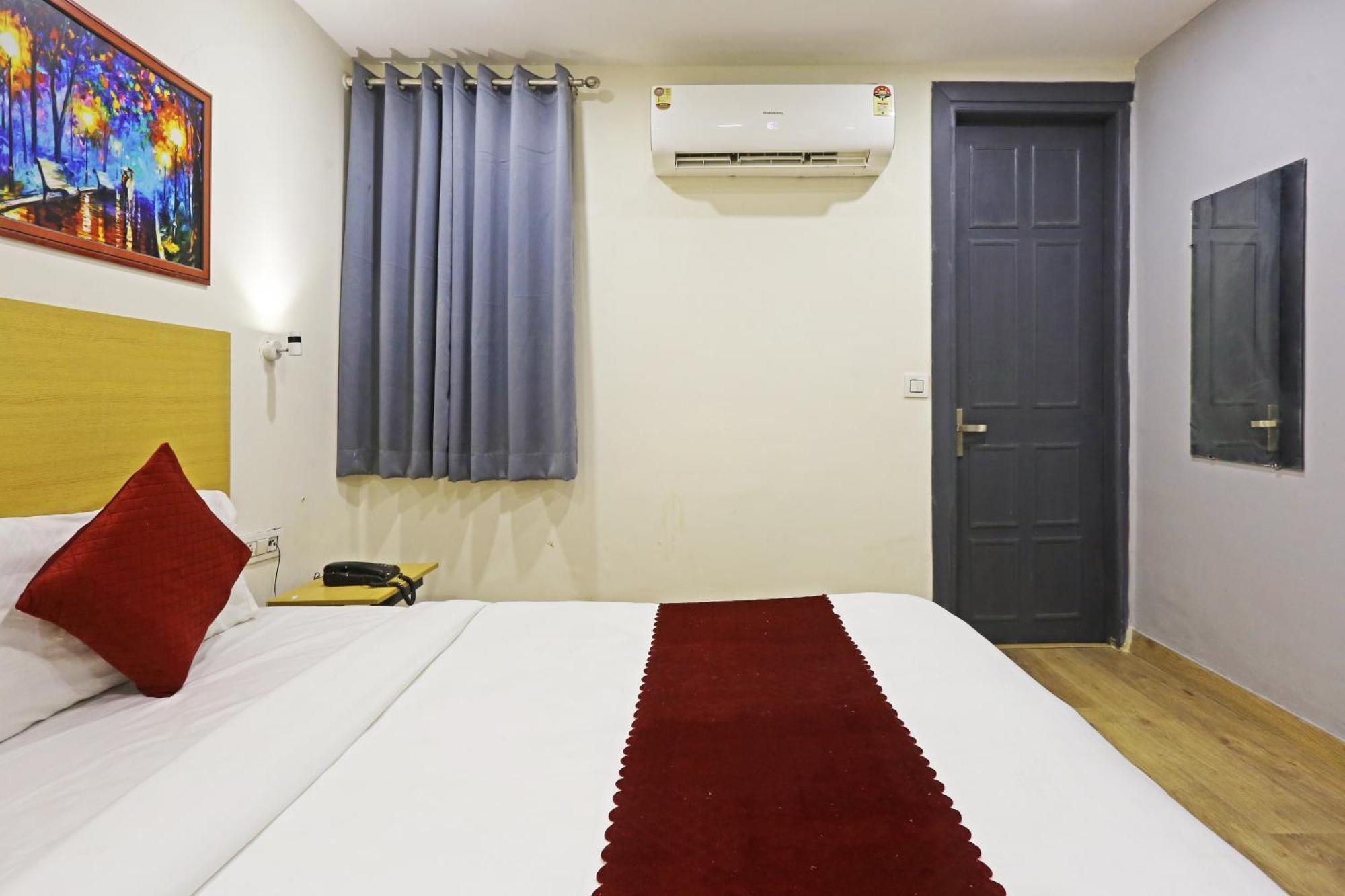 Hotel Twamev Residency Uttam Nagar Couple Friendly Delhi  Extérieur photo