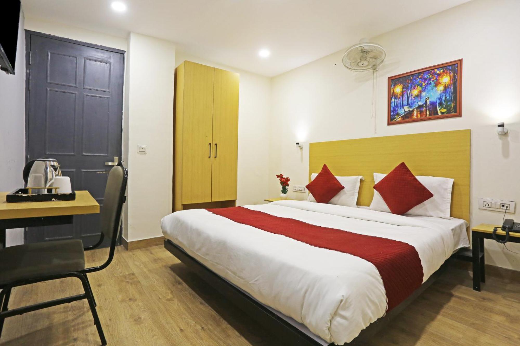 Hotel Twamev Residency Uttam Nagar Couple Friendly Delhi  Extérieur photo