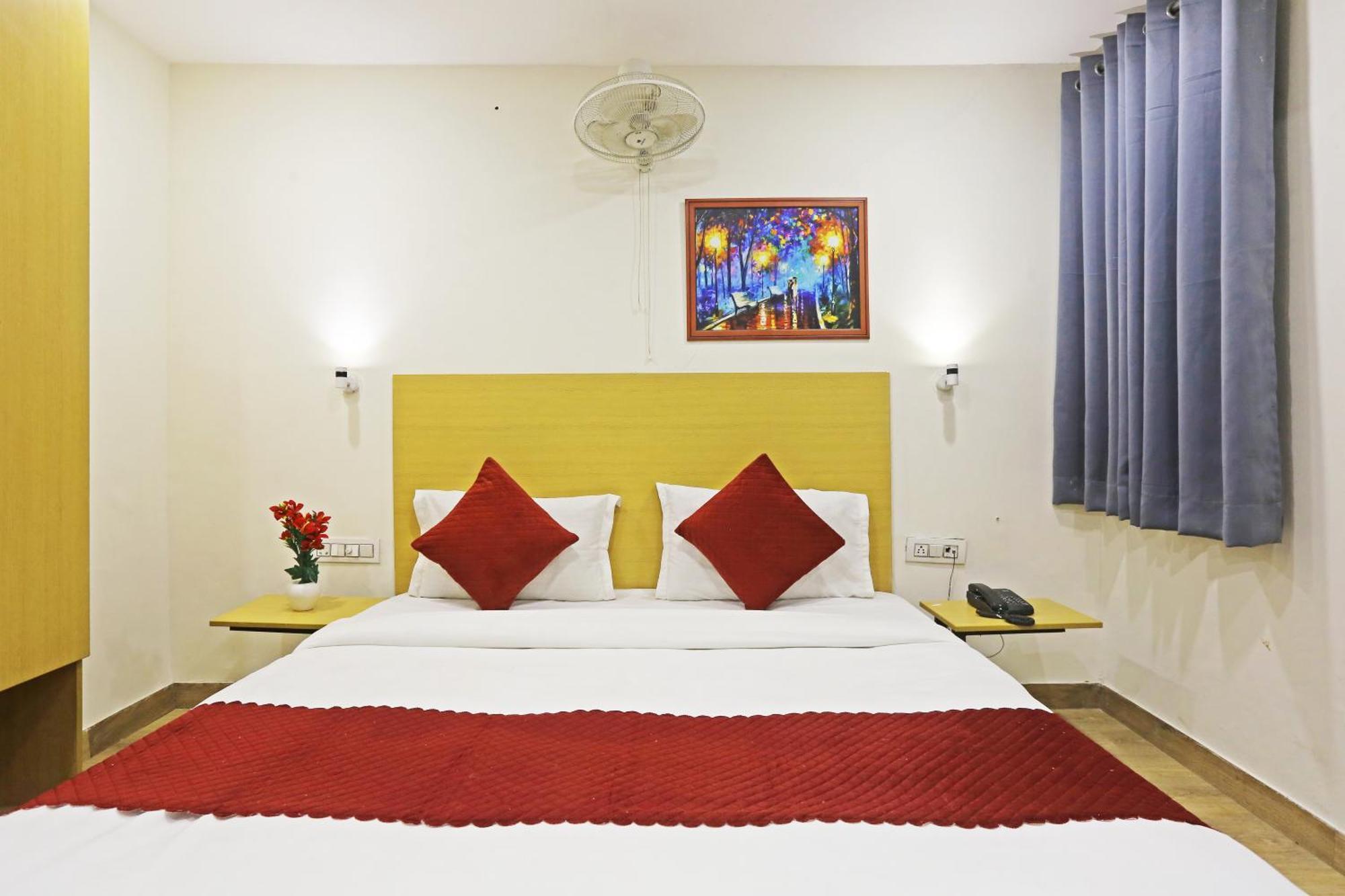 Hotel Twamev Residency Uttam Nagar Couple Friendly Delhi  Extérieur photo