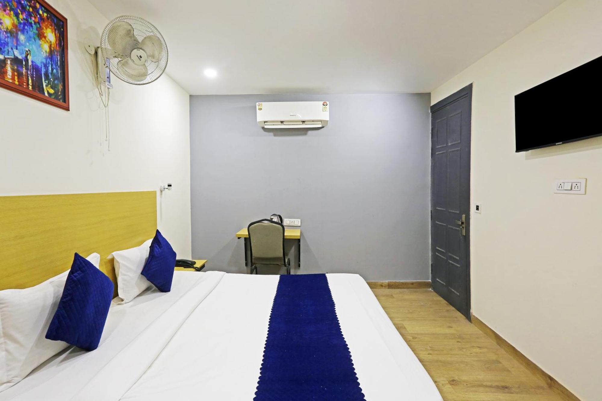 Hotel Twamev Residency Uttam Nagar Couple Friendly Delhi  Extérieur photo