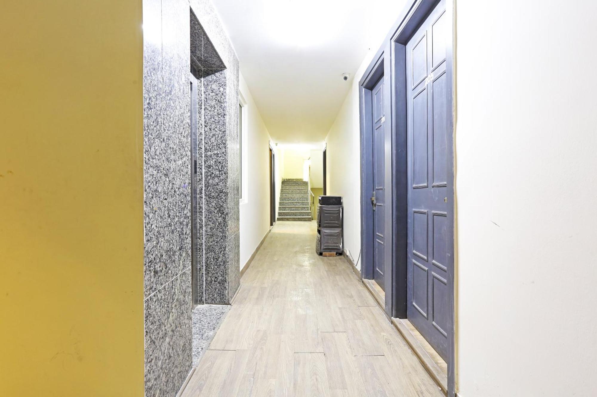 Hotel Twamev Residency Uttam Nagar Couple Friendly Delhi  Extérieur photo