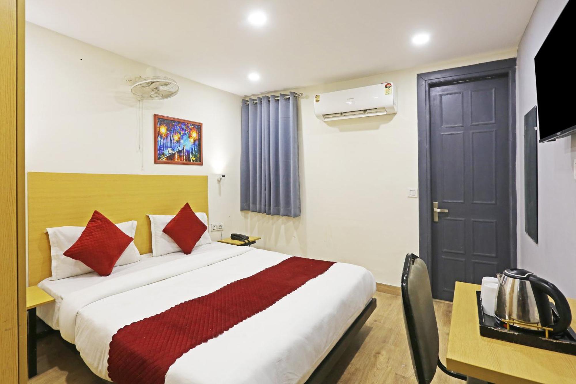 Hotel Twamev Residency Uttam Nagar Couple Friendly Delhi  Extérieur photo