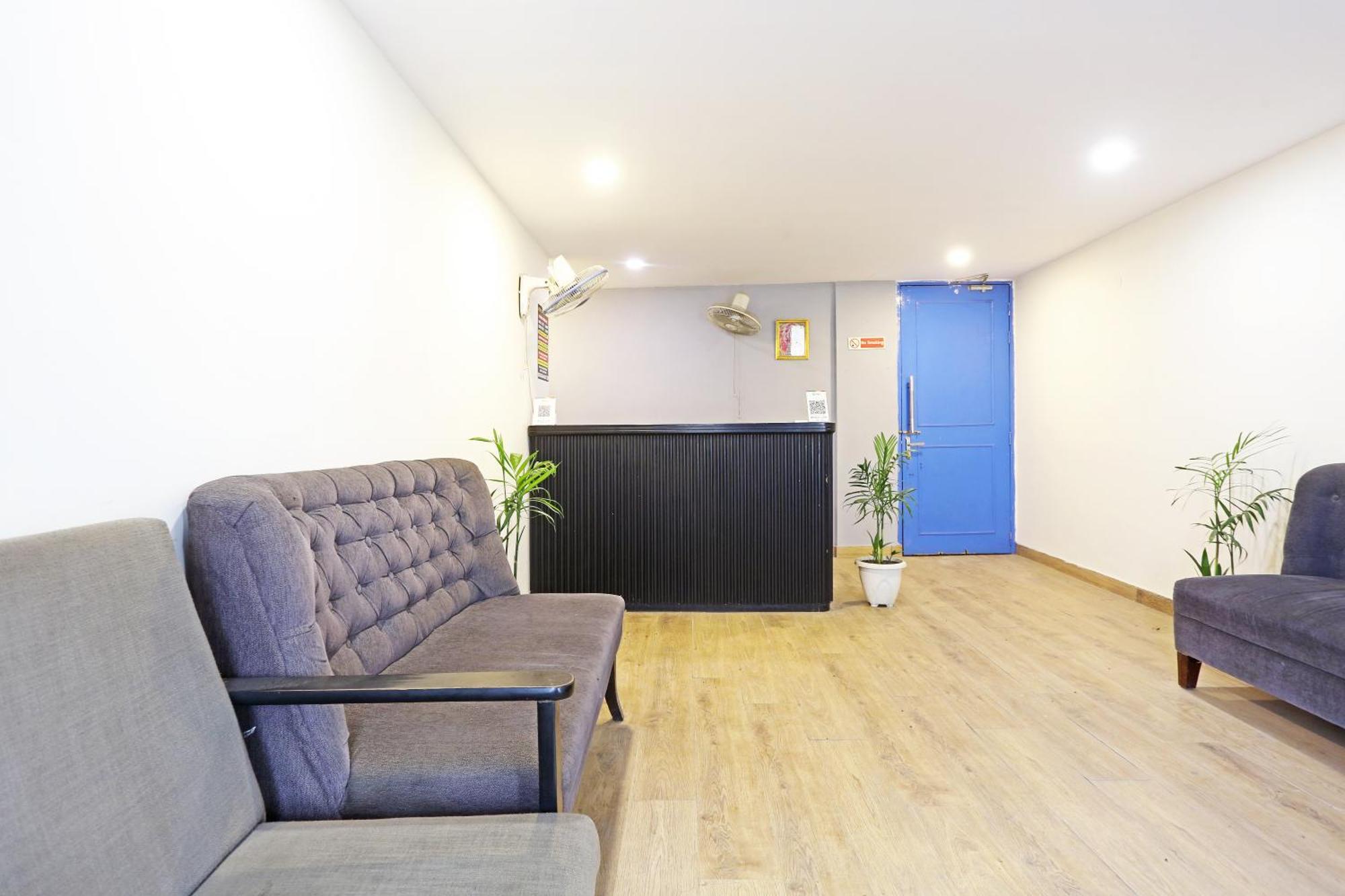 Hotel Twamev Residency Uttam Nagar Couple Friendly Delhi  Extérieur photo